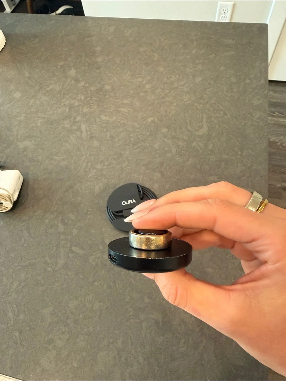 Oura Gen3 Size 8 with Charger